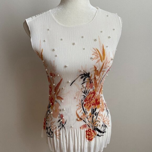 bailey Tops - Bailey pleated floral tank top BNWT small pearls